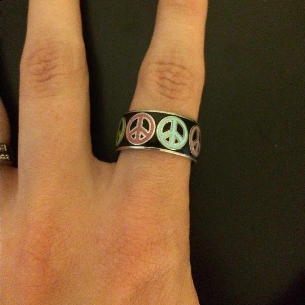 Coach peace ring